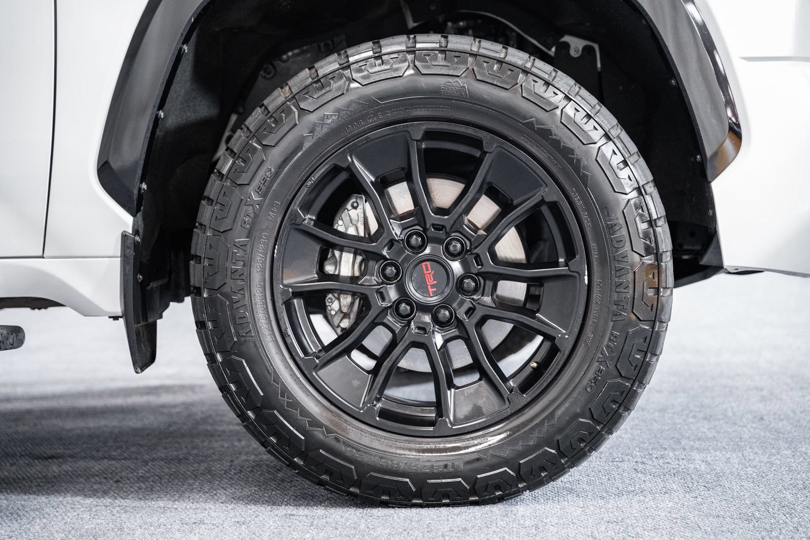 Used 2024 Toyota Tundra Platinum AWD/4WD image 25