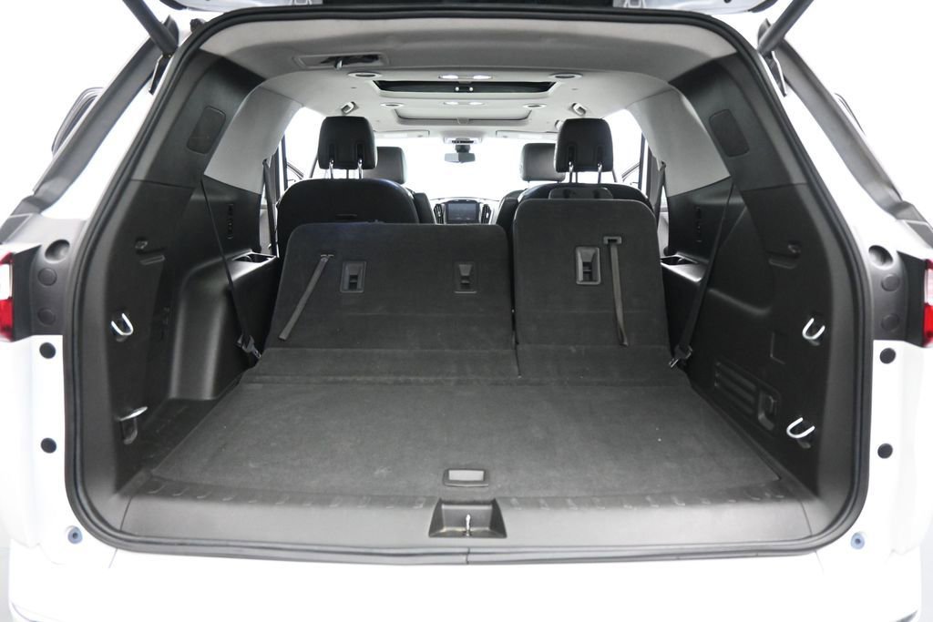 Used 2018 Chevrolet Traverse Premier w/ Driver Confidence II Package FWD image 21