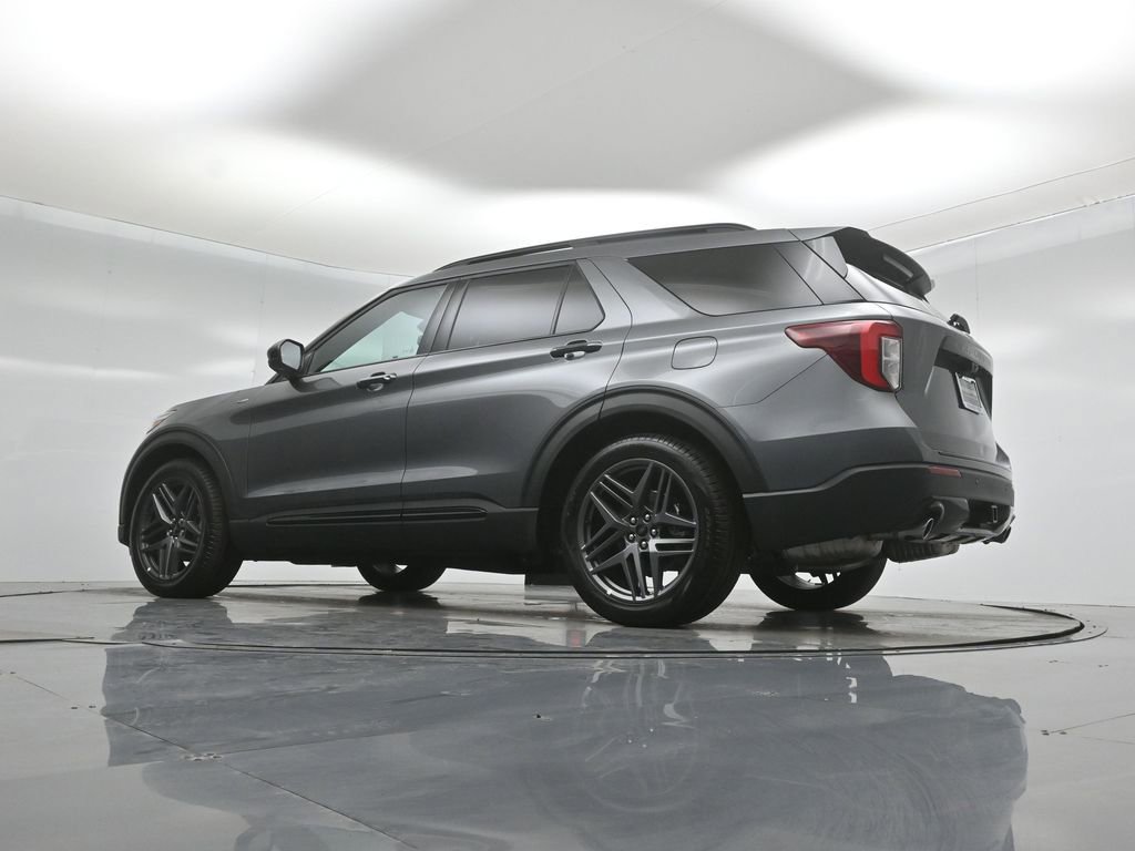 Certified 2024 Ford Explorer ST-Line w/ Class IV Trailer Tow Package RWD image 46