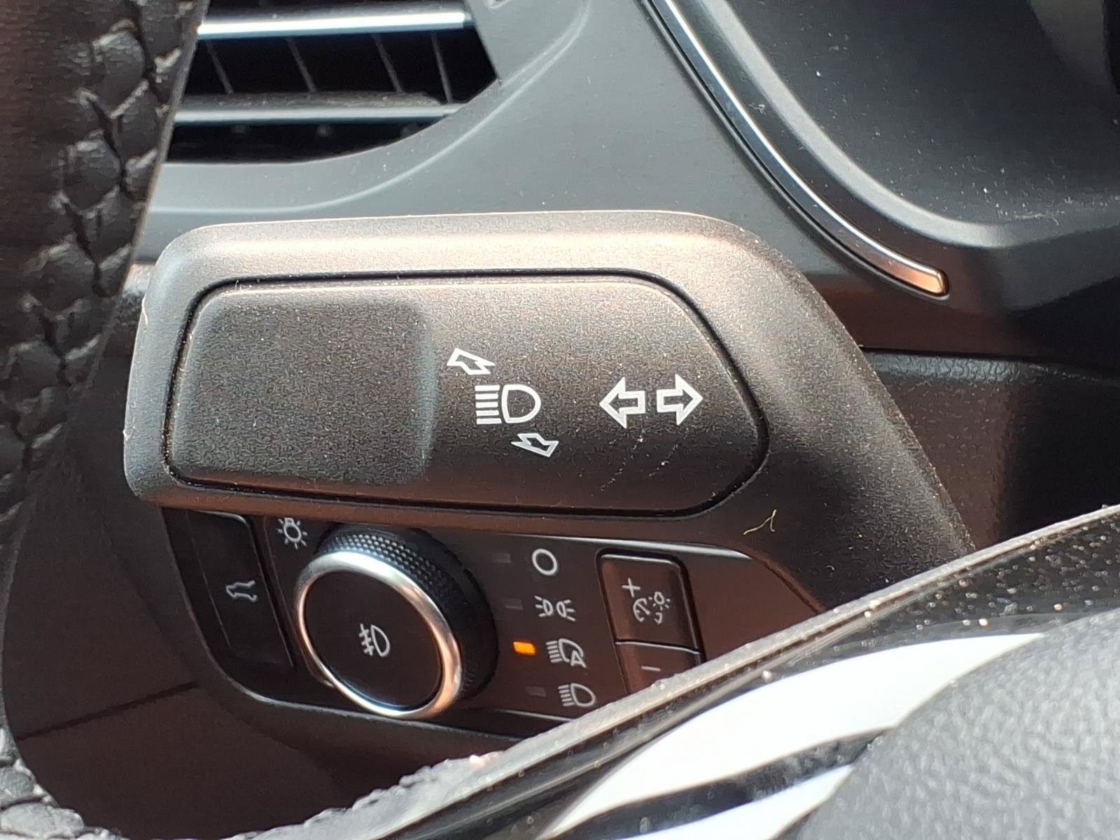 Certified 2025 Ford Escape Platinum AWD/4WD image 26