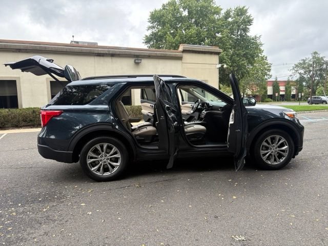 Certified 2023 Ford Explorer XLT w/ Equipment Group 202A AWD/4WD image 33