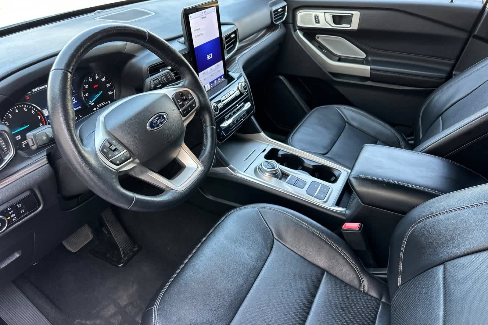 Certified 2023 Ford Explorer Limited w/ Limited Technology Package RWD image 12