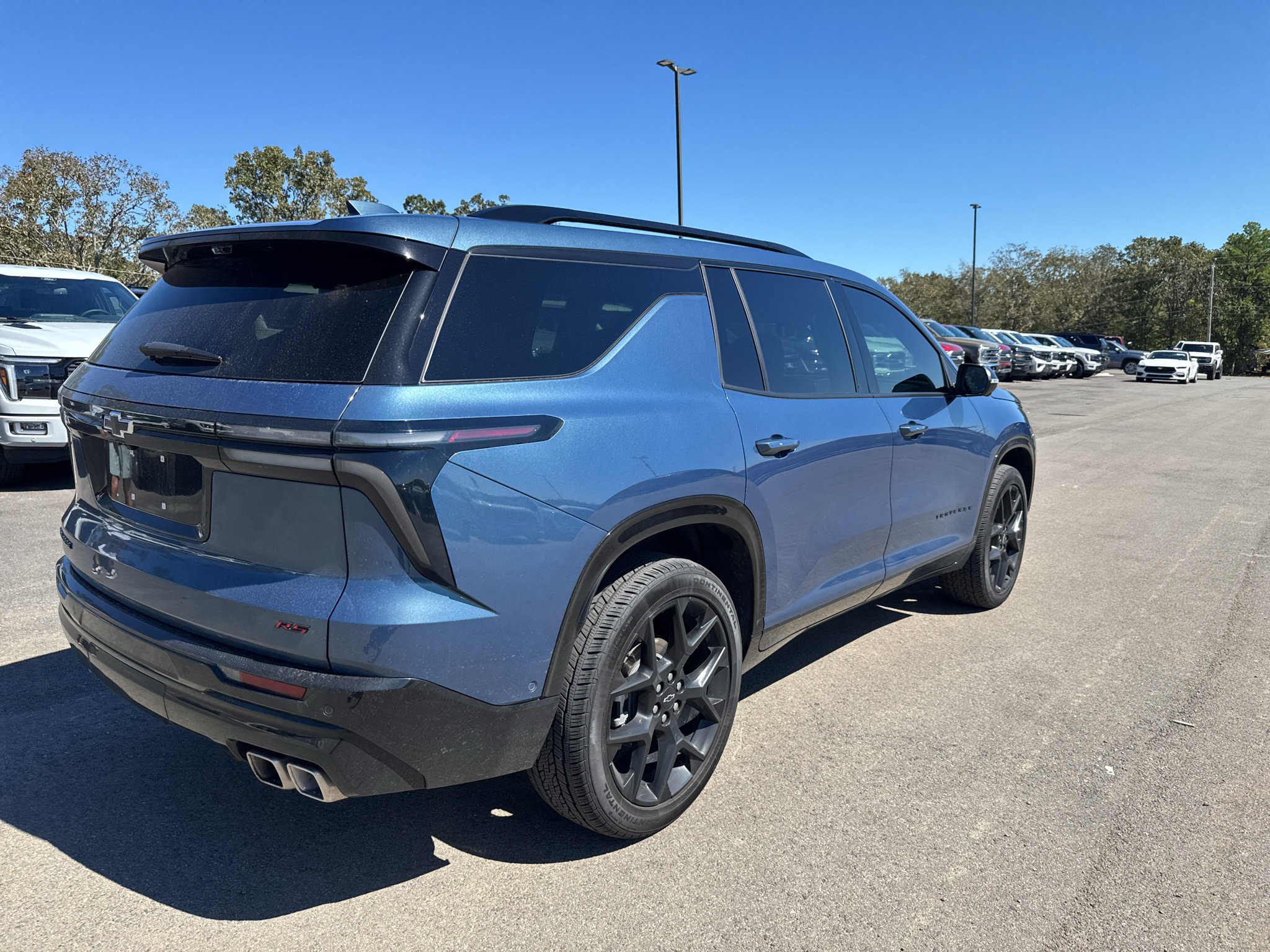 Used 2026 Chevrolet Traverse RS FWD image 6