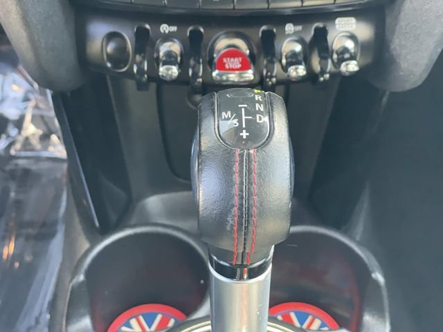 Used 2019 MINI Cooper S w/ Signature Upholstery Package FWD image 15