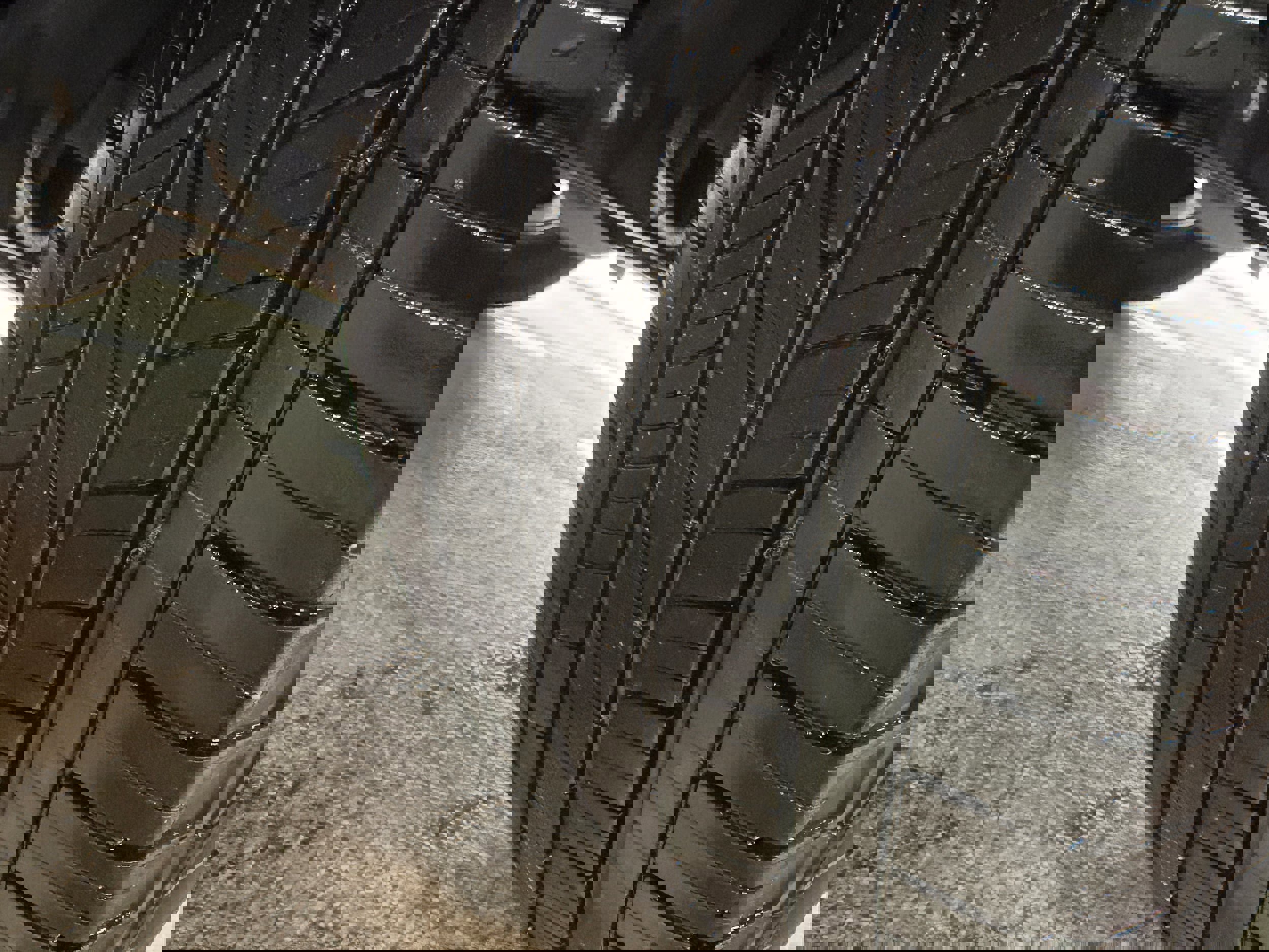 Certified 2025 Ford Explorer ST-Line image 29