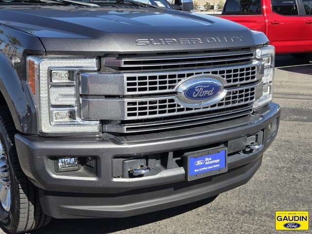Certified 2019 Ford F250 Platinum w/ Platinum Ultimate Package AWD/4WD image 2