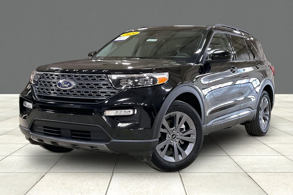 Certified 2024 Ford Explorer XLT w/ Equipment Group 202A AWD/4WD image 2