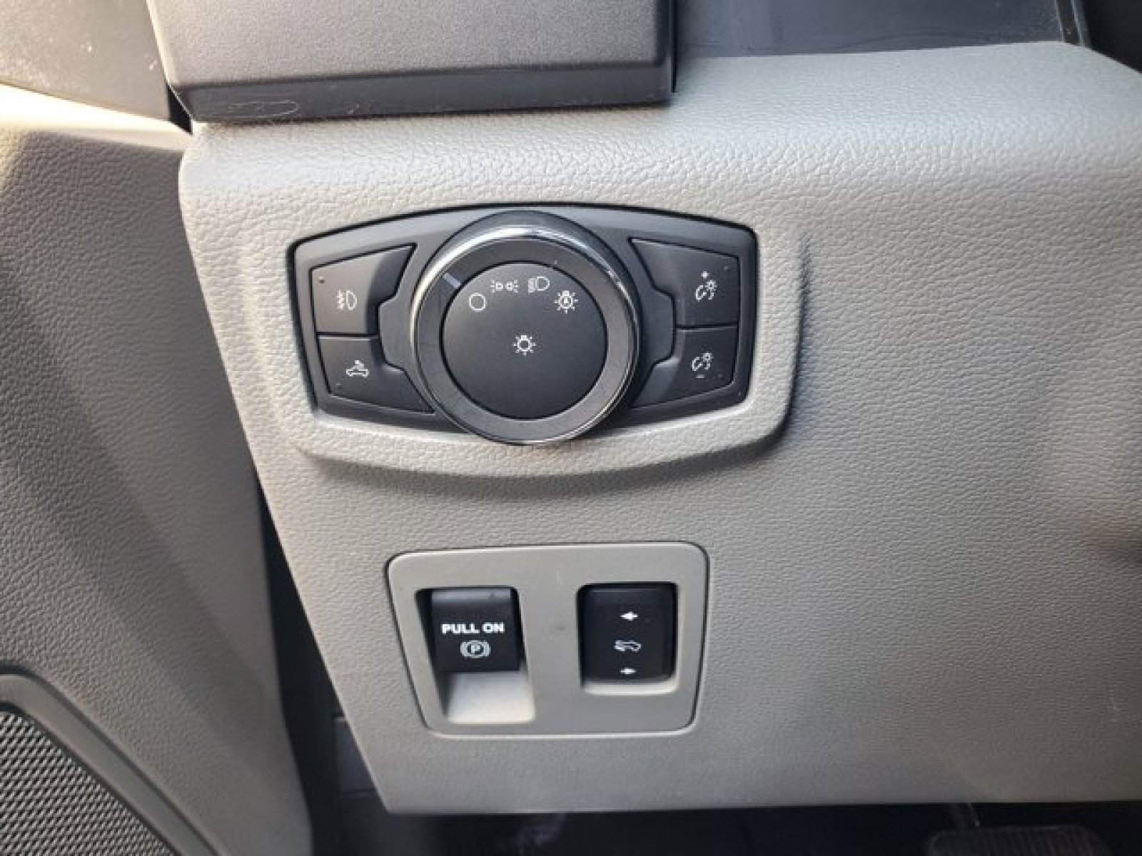 Certified 2018 Ford F150 XLT w/ Equipment Group 302A Luxury image 15