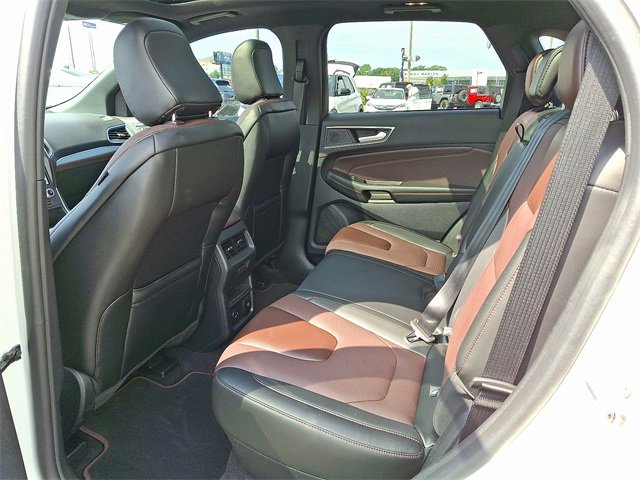 Certified 2021 Ford Edge Titanium w/ Equipment Group 301A image 8