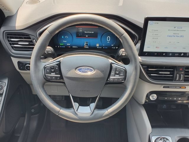 Certified 2023 Ford Escape Platinum FWD image 33