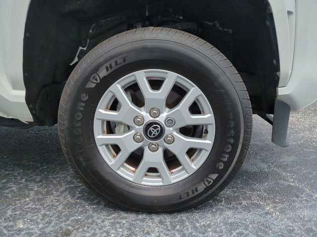 Used 2024 Toyota Tacoma SR5 w/ SR5 Upgrade Package AWD/4WD image 11