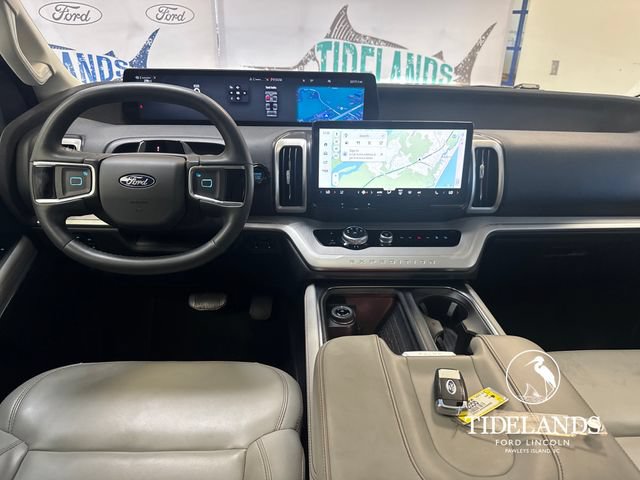 Certified 2025 Ford Expedition Active AWD/4WD image 16