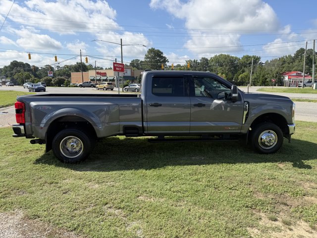 Certified 2025 Ford F350 XLT w/ 360-Degree Camera Package AWD/4WD image 18