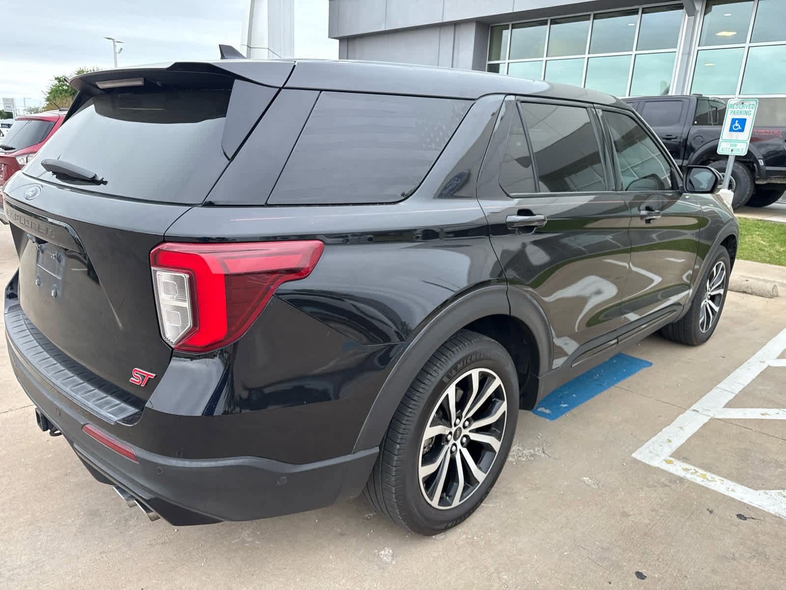 Certified 2021 Ford Explorer ST w/ Equipment Group 401A image 7