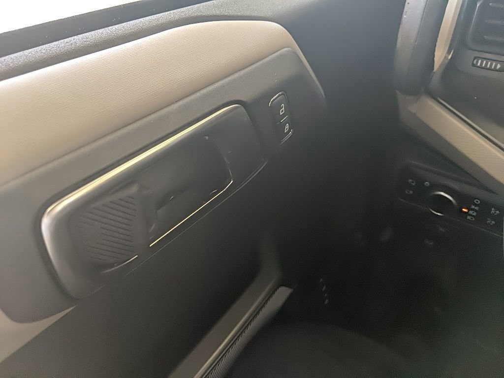 Certified 2023 Ford Bronco Wildtrak image 26