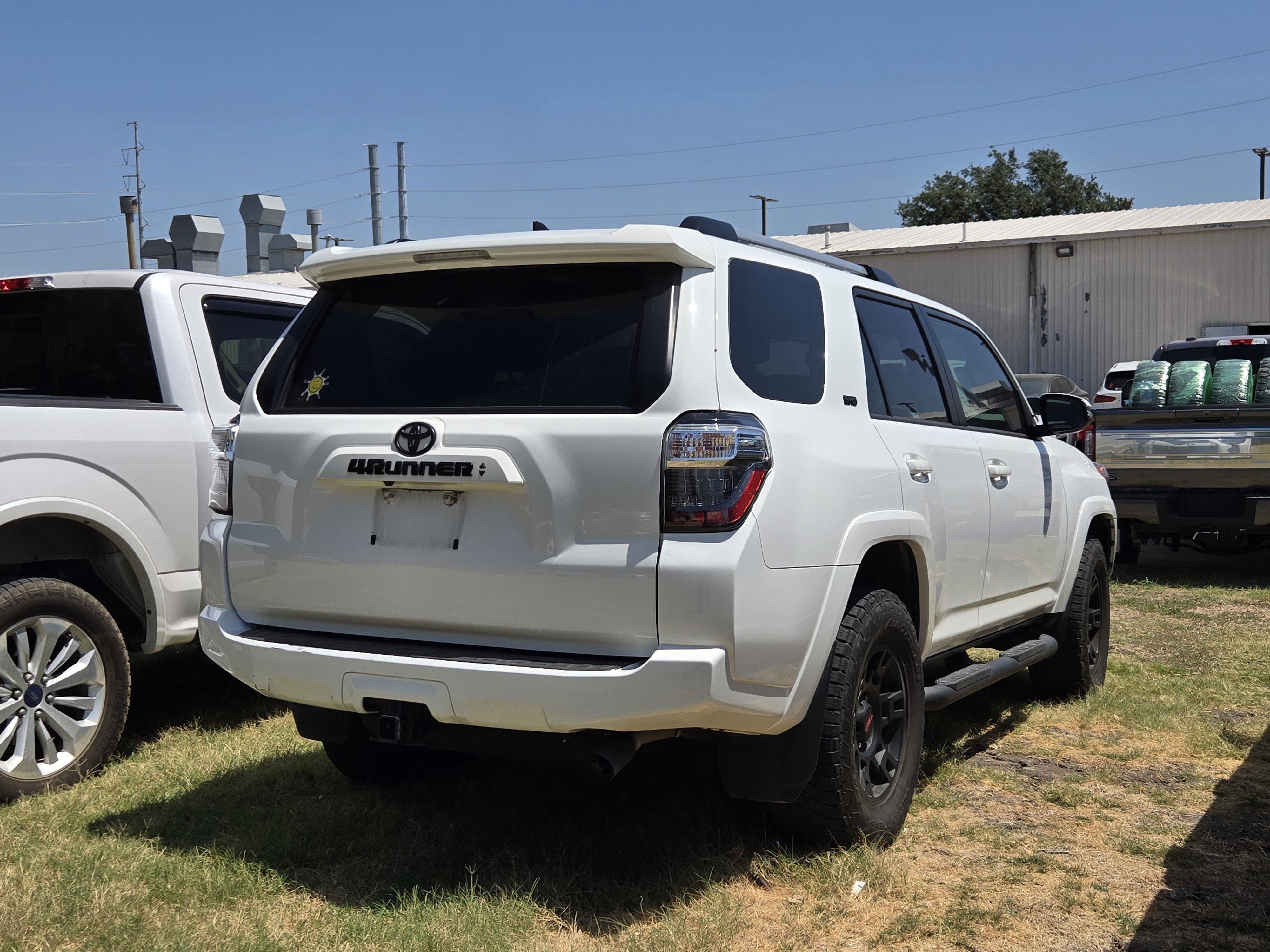 Used 2023 Toyota 4Runner SR5 Premium w/ Moonroof Package AWD/4WD image 4