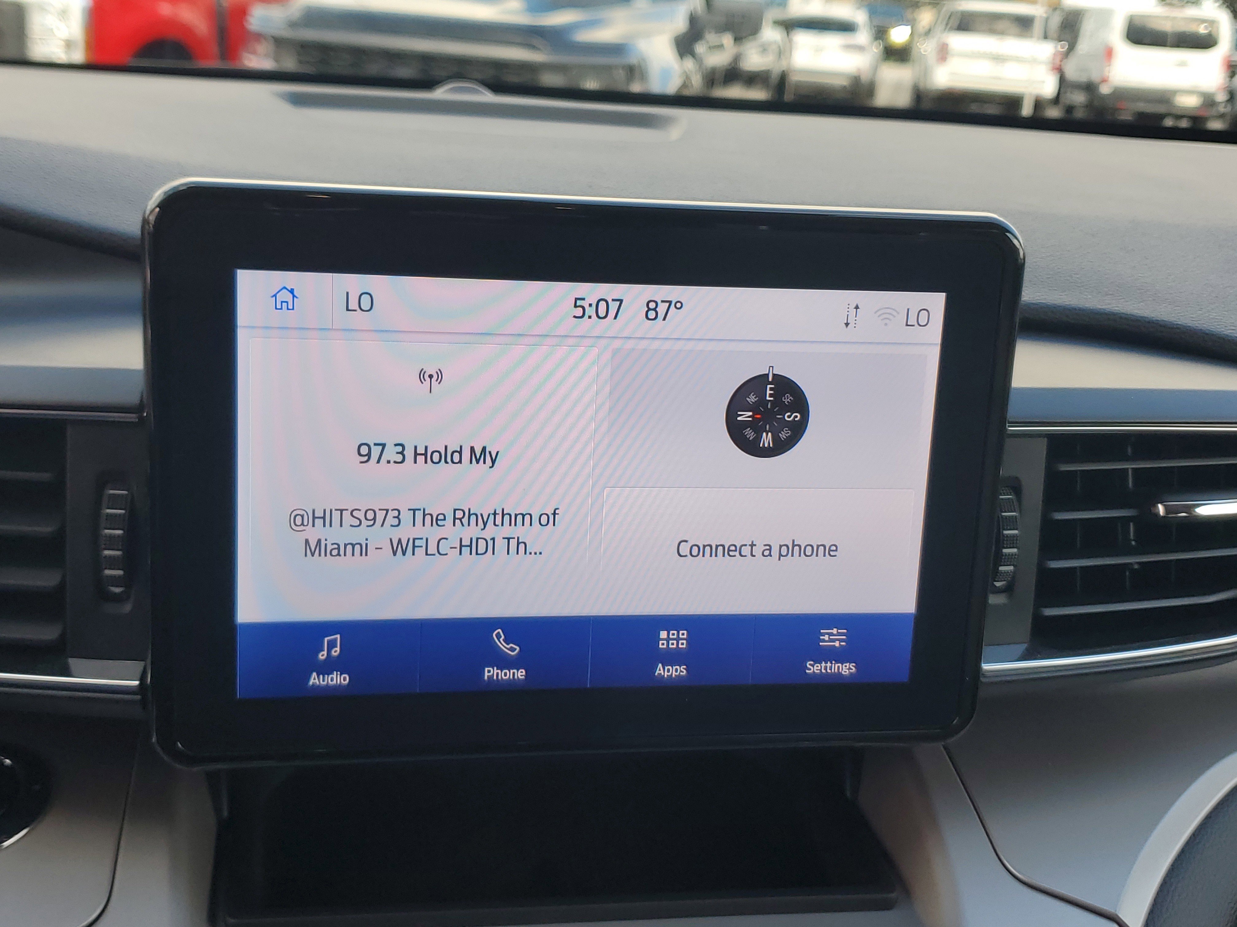 Certified 2024 Ford Explorer XLT w/ Equipment Group 202A image 25