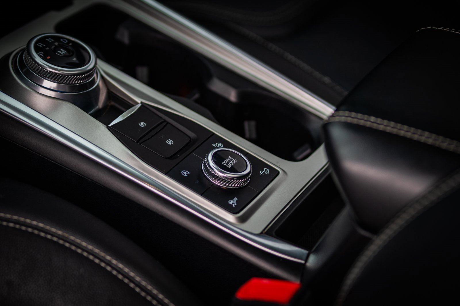 Certified 2020 Ford Explorer ST w/ Premium Technology Package image 39