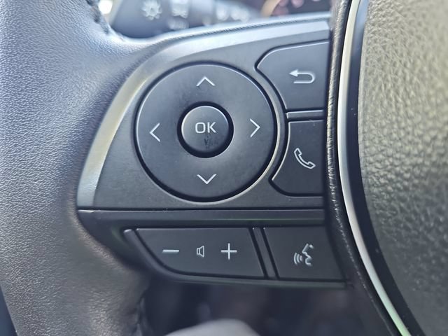Used 2022 Toyota RAV4 XLE Premium AWD/4WD image 16