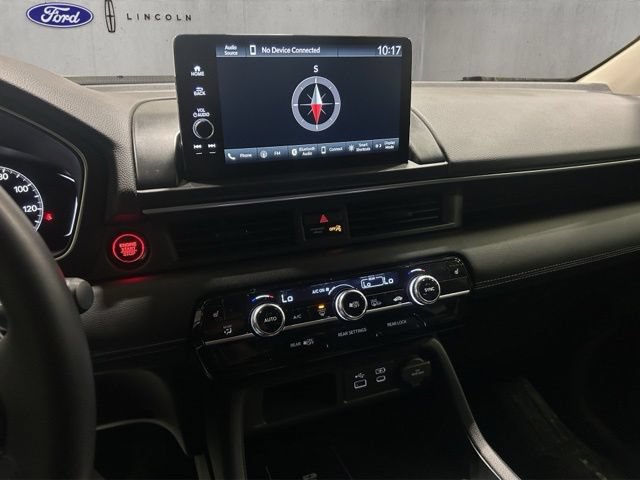 Used 2025 Honda Pilot EX-L image 16