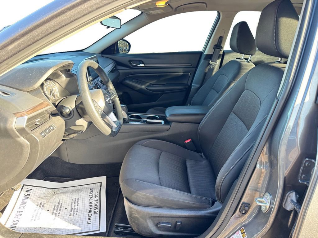 Used 2024 Nissan Altima 2.5 SV image 12