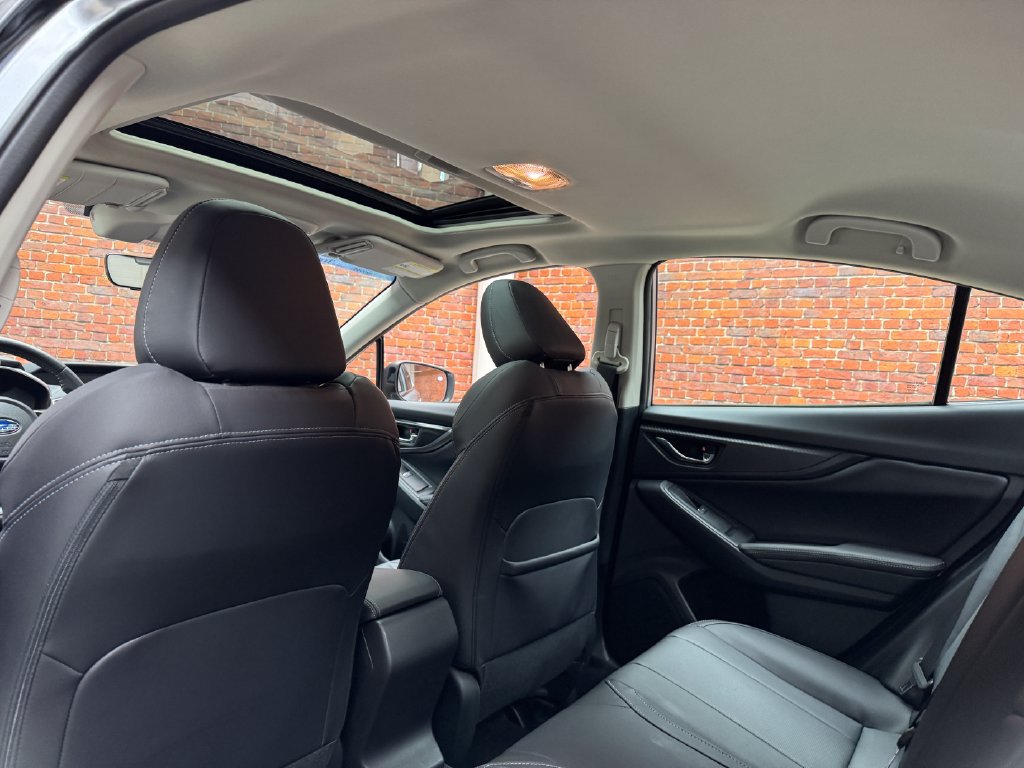 Used 2018 Subaru Impreza 2.0i Limited AWD/4WD image 3