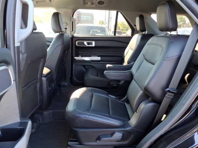 Certified 2023 Ford Explorer XLT w/ Equipment Group 202A AWD/4WD image 11