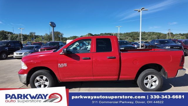 Used 2024 RAM 1500 Classic SLT AWD/4WD image 4