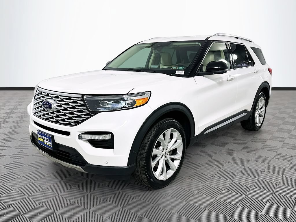 Certified 2022 Ford Explorer Platinum w/ Equipment Group 601A AWD/4WD image 5