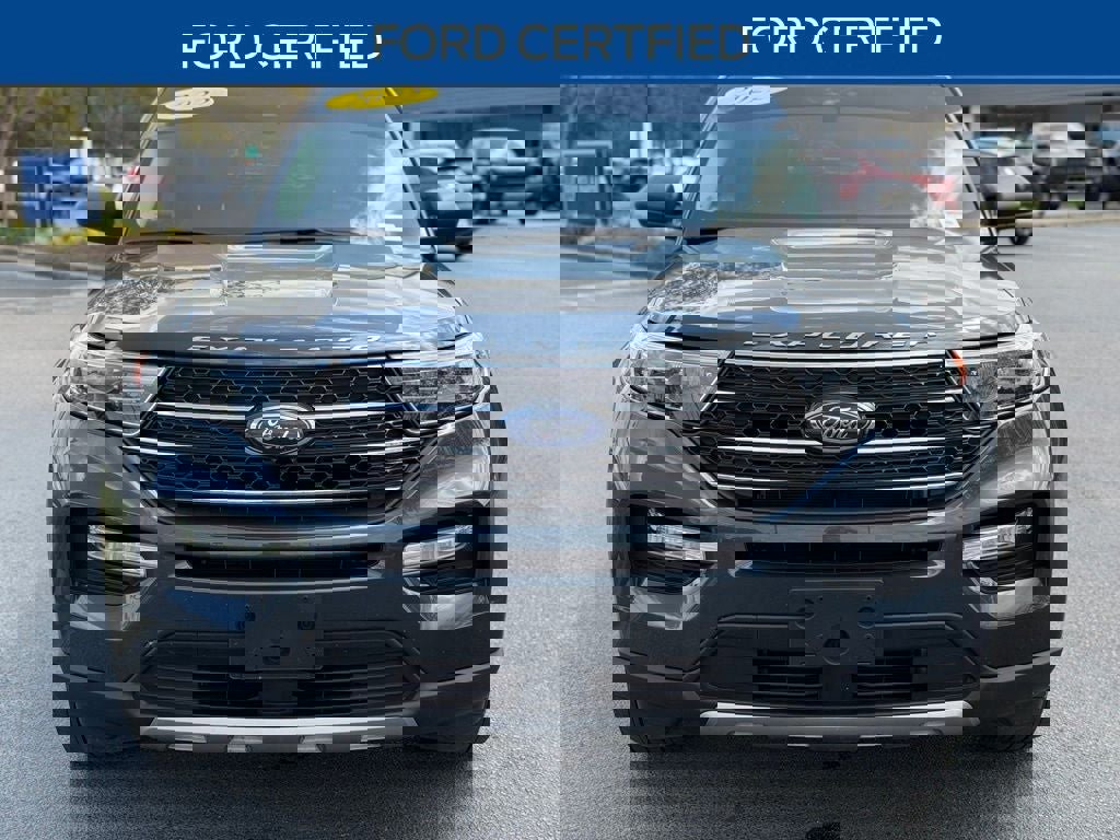 Certified 2022 Ford Explorer XLT w/ Equipment Group 202A image 7