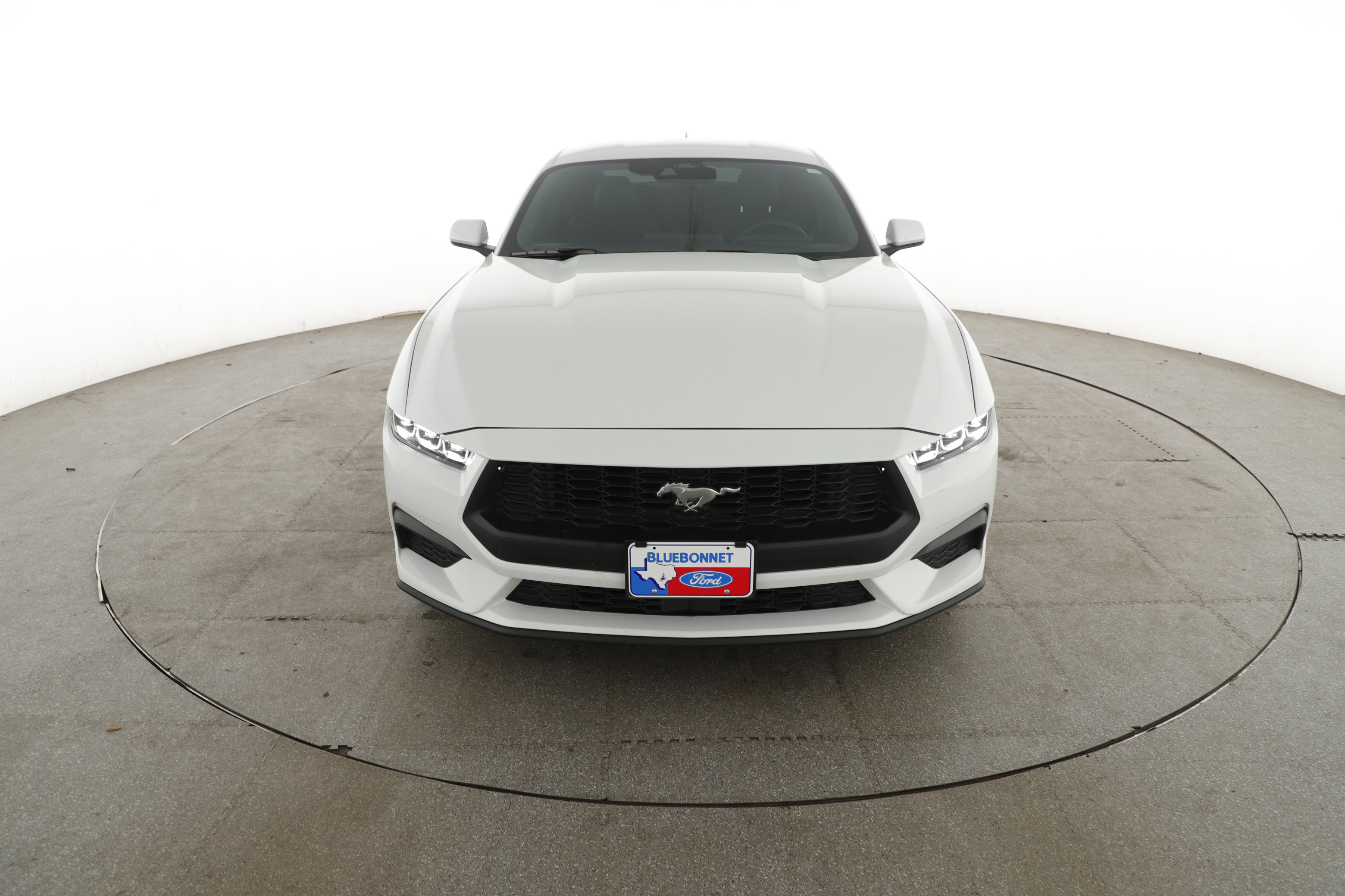 Certified 2024 Ford Mustang Coupe RWD image 3