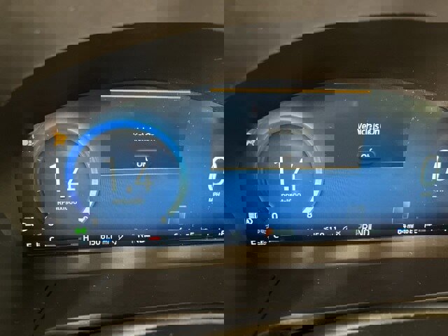 Certified 2025 Ford Escape Platinum image 23