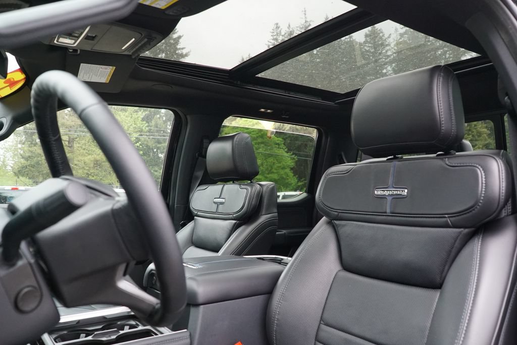 Certified 2025 Ford F450 Platinum w/ FX4 Off-Road Package AWD/4WD image 22