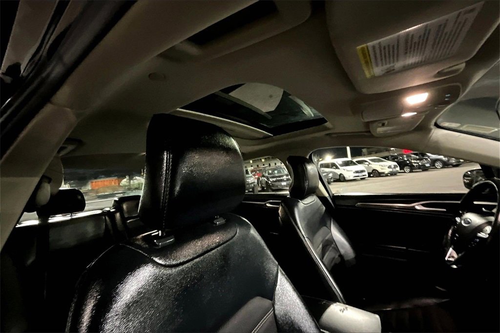 Certified 2017 Ford Fusion SE w/ Equipment Group 601A image 21