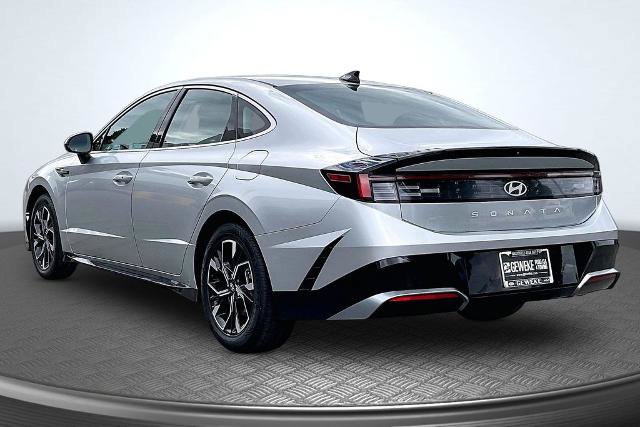 Used 2024 Hyundai Sonata SEL FWD image 12