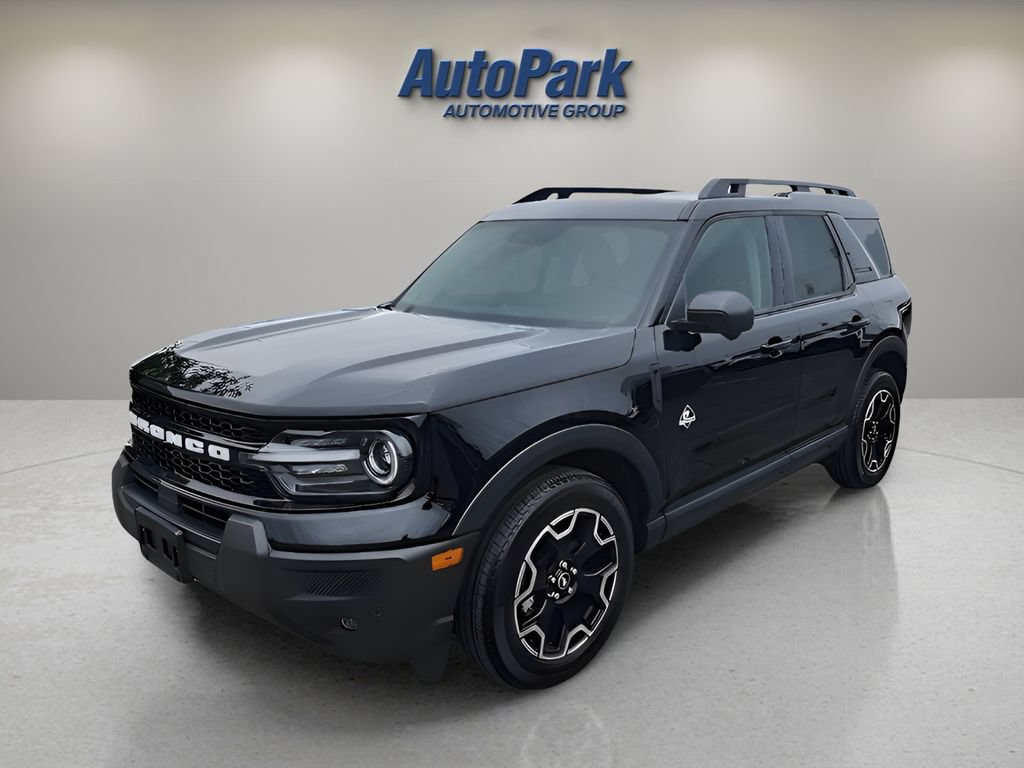 Certified 2025 Ford Bronco Sport Outer Banks w/ Outer Banks Tech Package+ AWD/4WD image 3