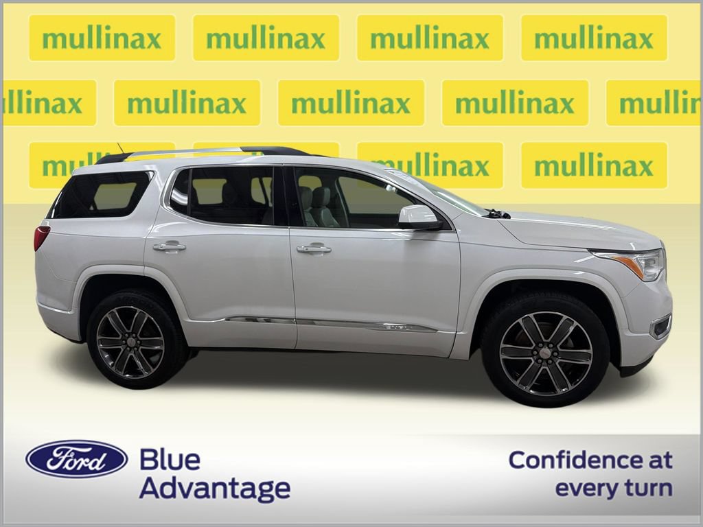 Used 2018 GMC Acadia Denali w/ Technology Package FWD image 2