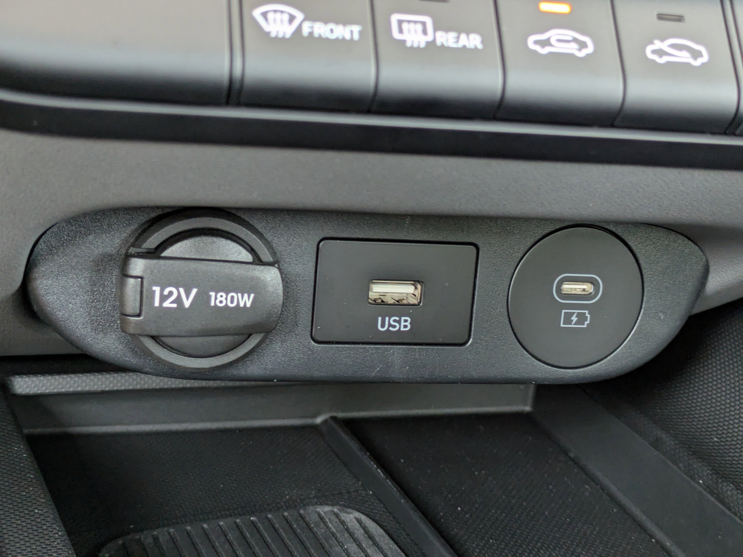 Used 2025 Hyundai Elantra Sport FWD image 21