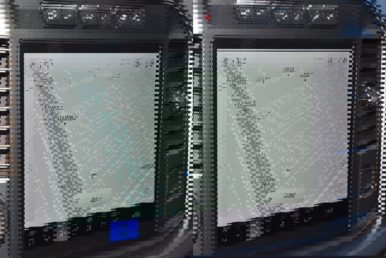 Certified 2024 Ford F250 Platinum w/ FX4 Off-Road Package image 28