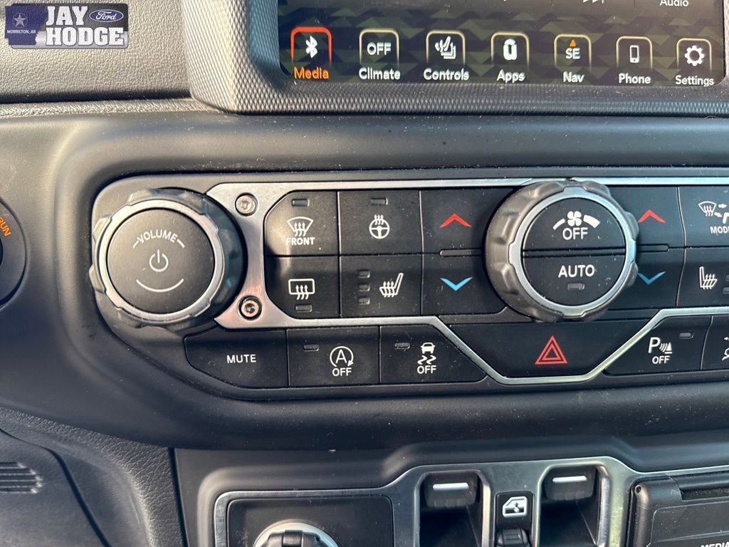 Used 2021 Jeep Wrangler Unlimited Sahara image 36