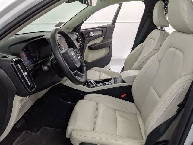 Used 2023 Volvo XC40 B5 Ultimate w/ Climate Package image 16