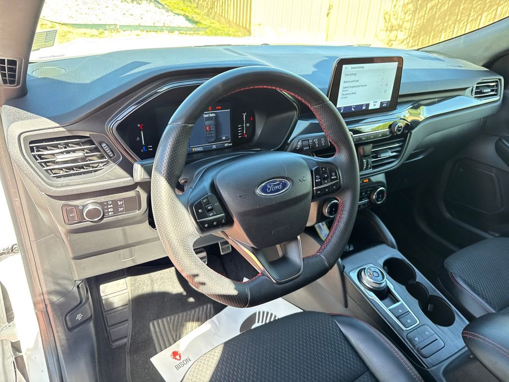 Certified 2023 Ford Escape ST-Line AWD/4WD image 14