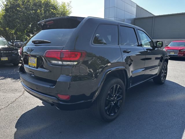 Used 2022 Jeep Grand Cherokee Laredo X AWD/4WD image 5