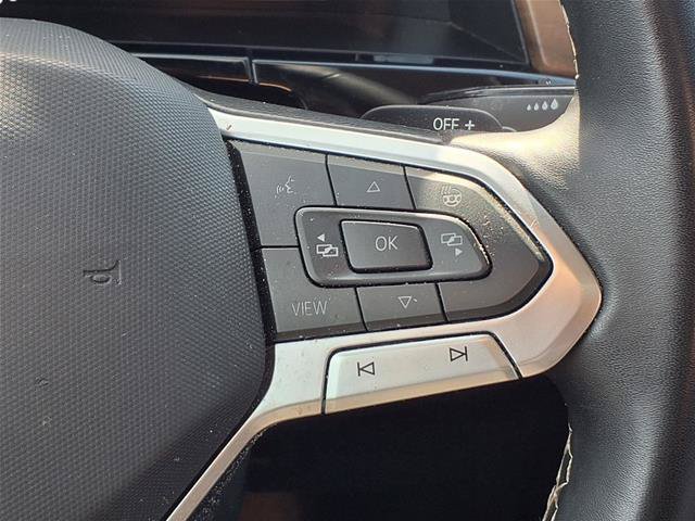 Used 2025 Volkswagen Atlas SE AWD/4WD image 15