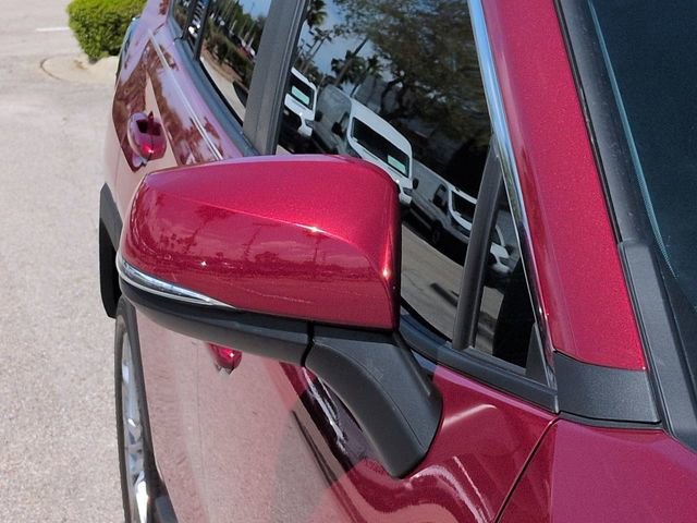 Used 2022 Toyota RAV4 XLE Premium image 12