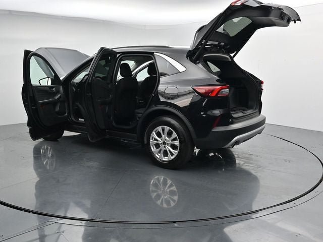 Certified 2023 Ford Escape Active AWD/4WD image 46
