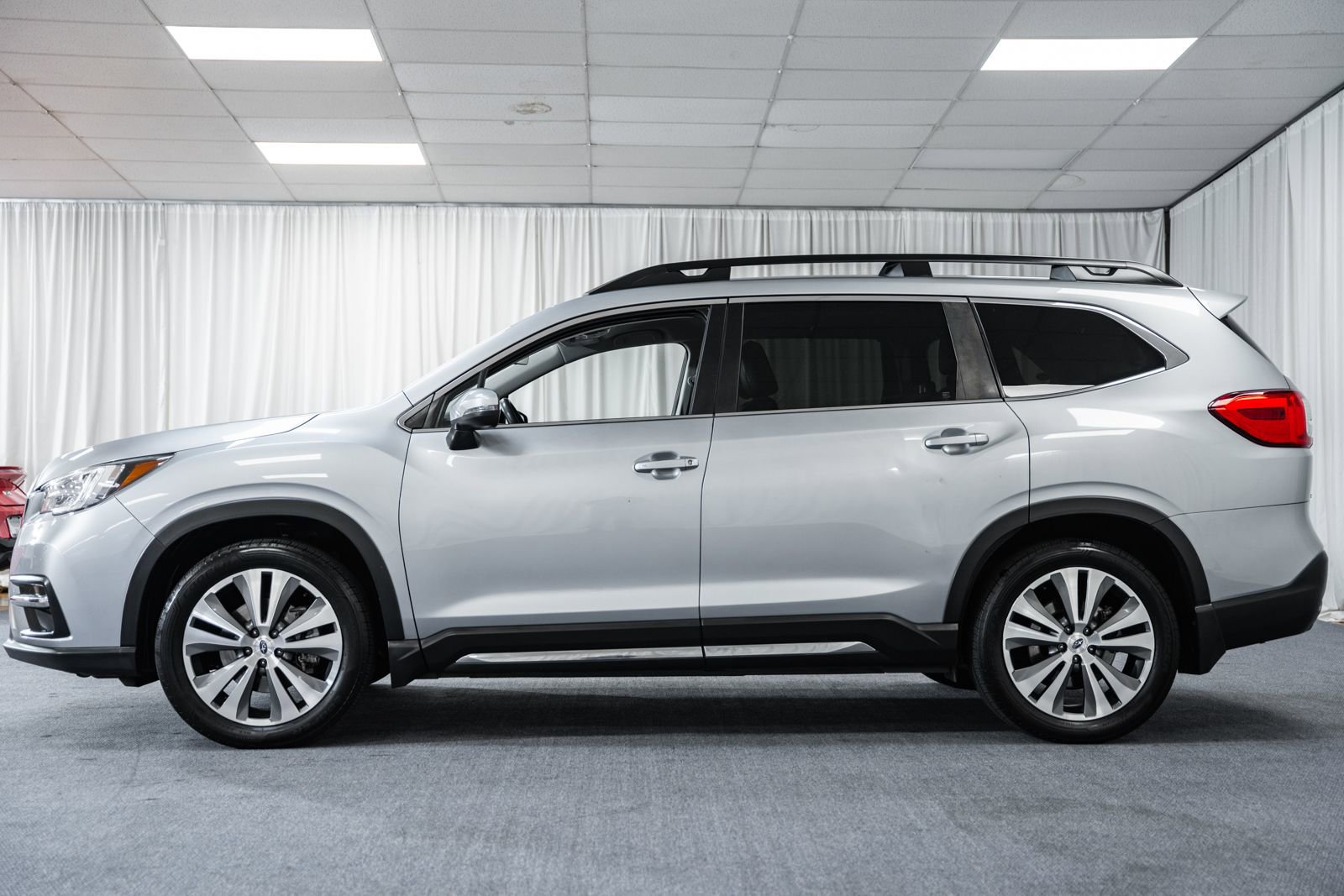 Used 2021 Subaru Ascent Limited AWD/4WD image 5
