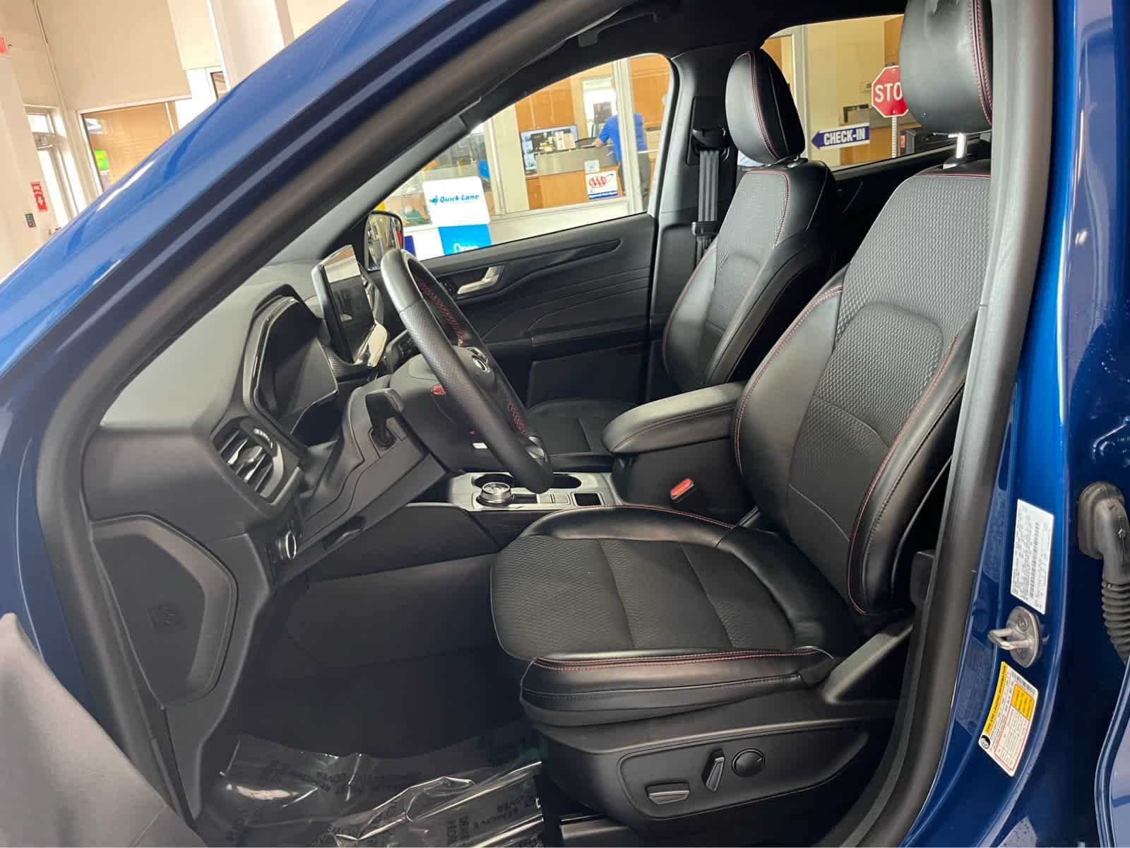 Certified 2023 Ford Escape ST-Line w/ Tech Pack #1 AWD/4WD image 15