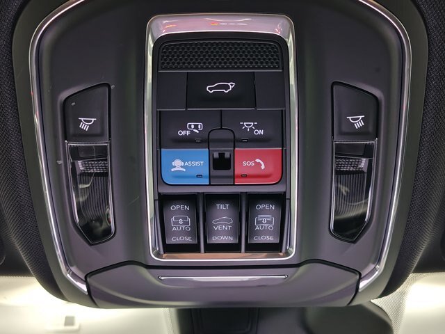 Used 2024 Jeep Grand Cherokee Limited w/ Black Appearance Package AWD/4WD image 38