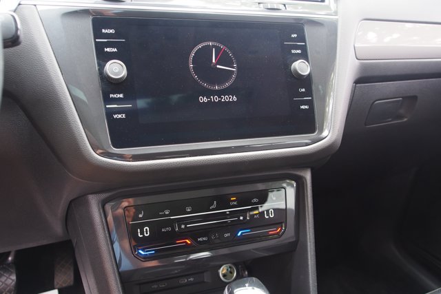 Used 2022 Volkswagen Tiguan SE FWD image 28